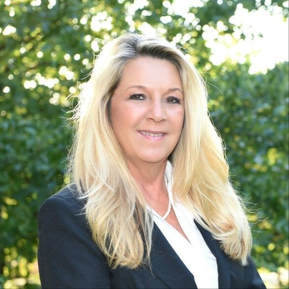 Land Listing Agent Photo