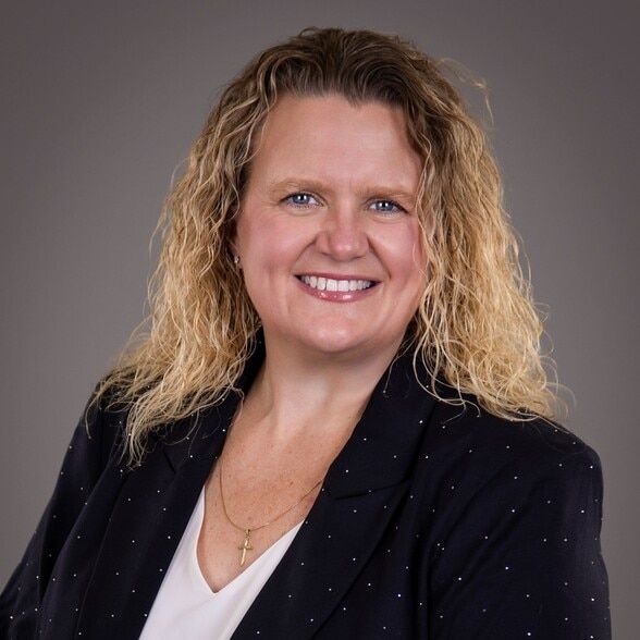 Land Listing Agent Photo