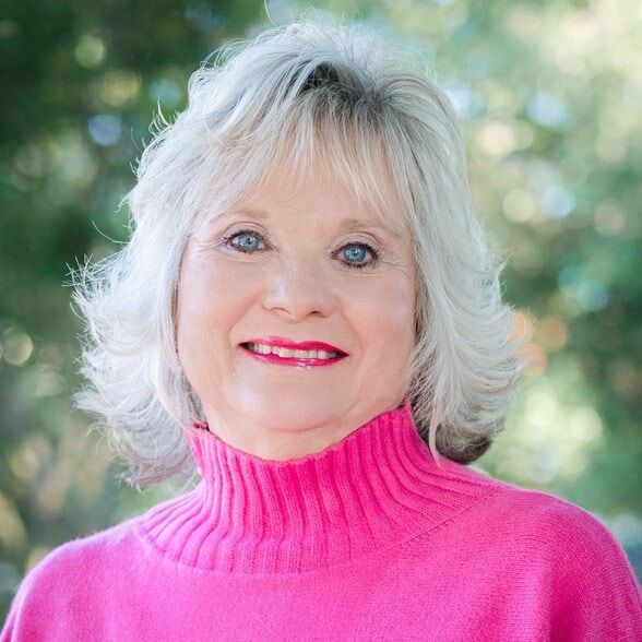 Land Listing Agent Photo