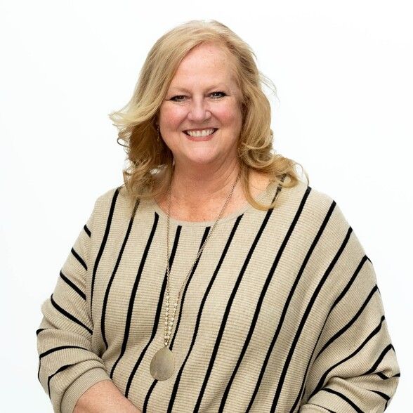 Land Listing Agent Photo