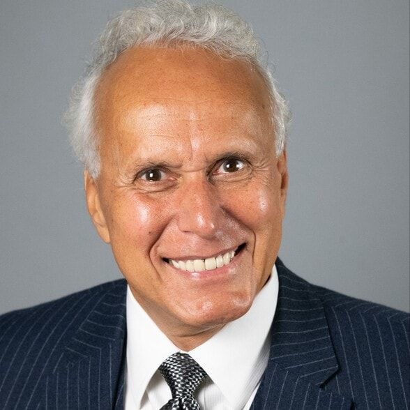 Land Listing Agent Photo