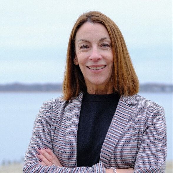 Land Listing Agent Photo