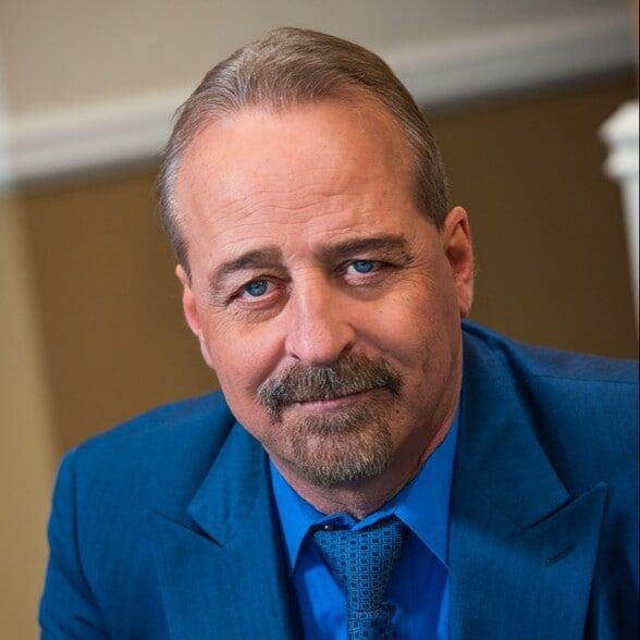 Land Listing Agent Photo