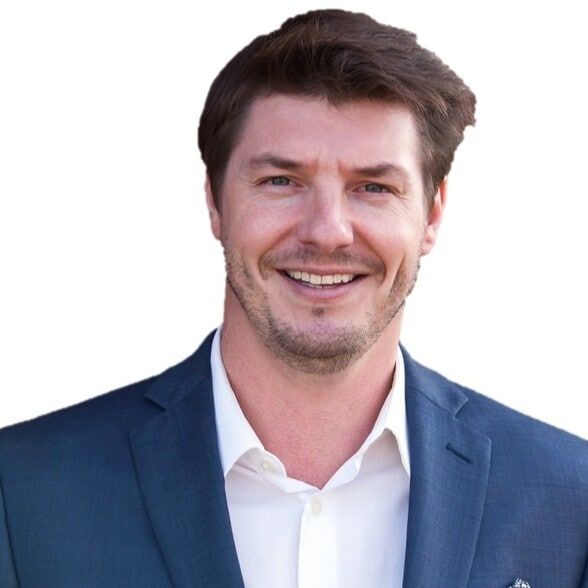 Land Listing Agent Photo