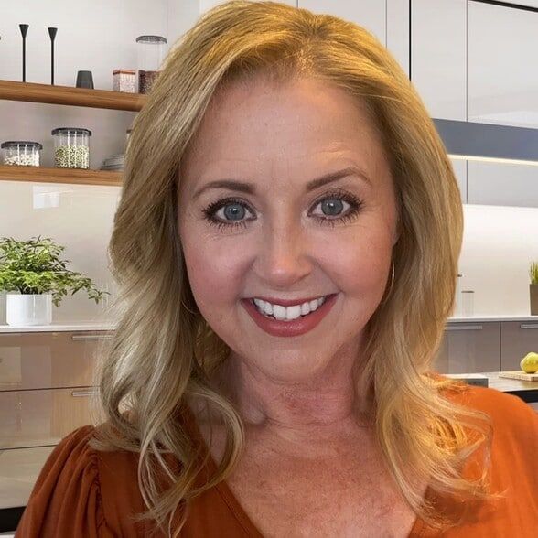 Land Listing Agent Photo