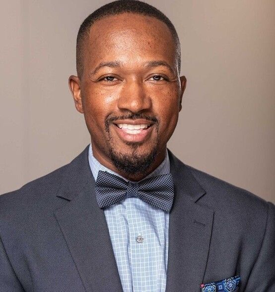 Land Listing Agent Photo