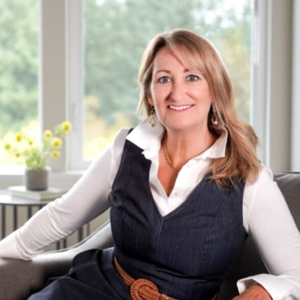 Land Listing Agent Photo