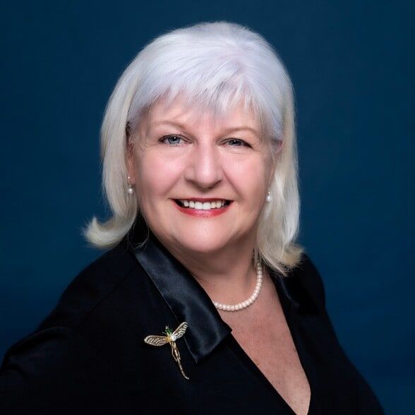 Land Listing Agent Photo