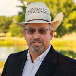 Land Listing Agent Photo