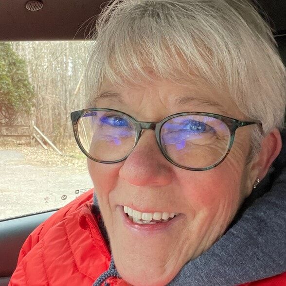 Land Listing Agent Photo