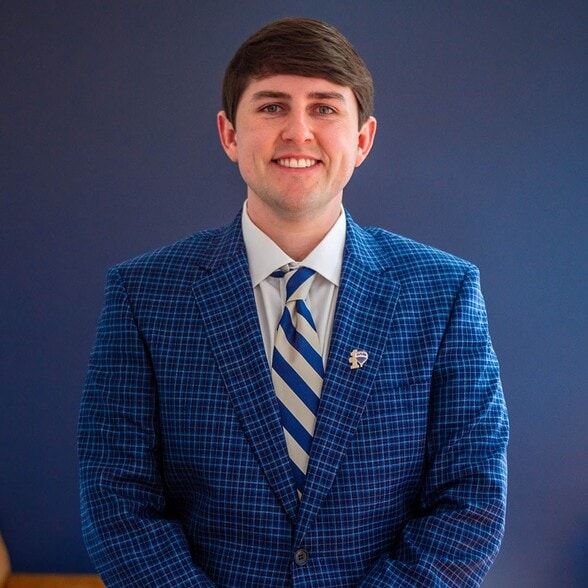 Land Listing Agent Photo