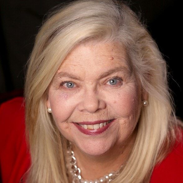 Land Listing Agent Photo