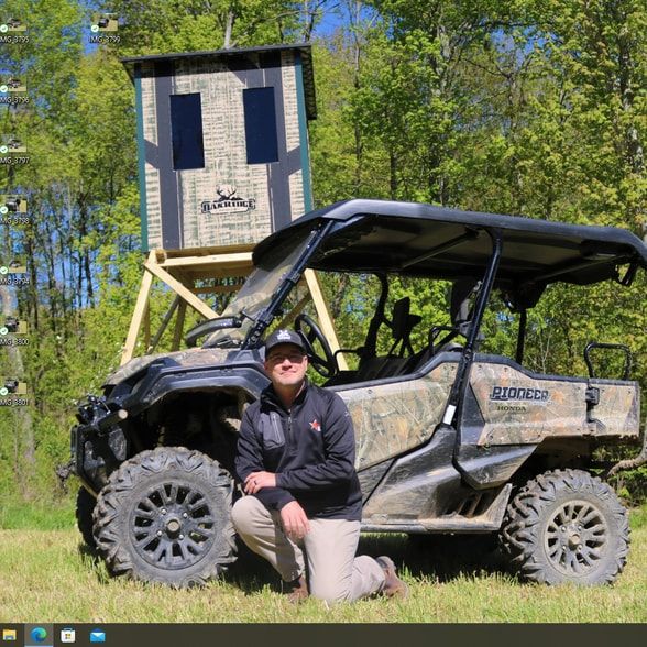 Land Listing Agent Photo