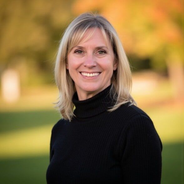 Land Listing Agent Photo