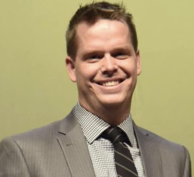 Land Listing Agent Photo