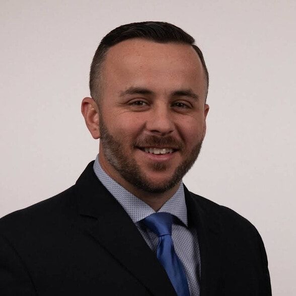 Land Listing Agent Photo