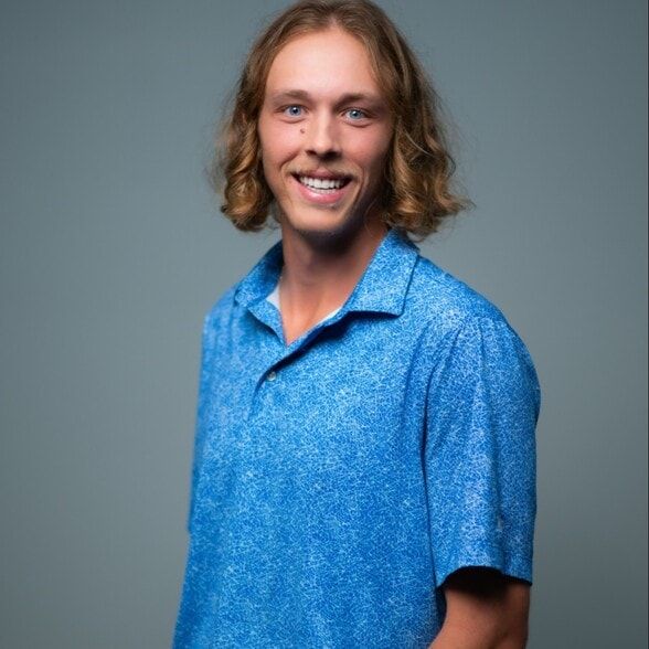 Land Listing Agent Photo