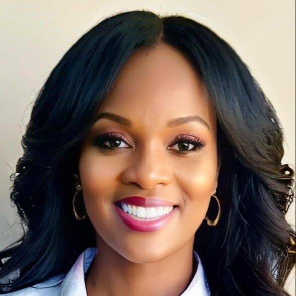 Land Listing Agent Photo