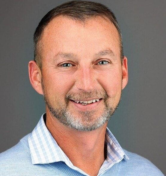 Land Listing Agent Photo