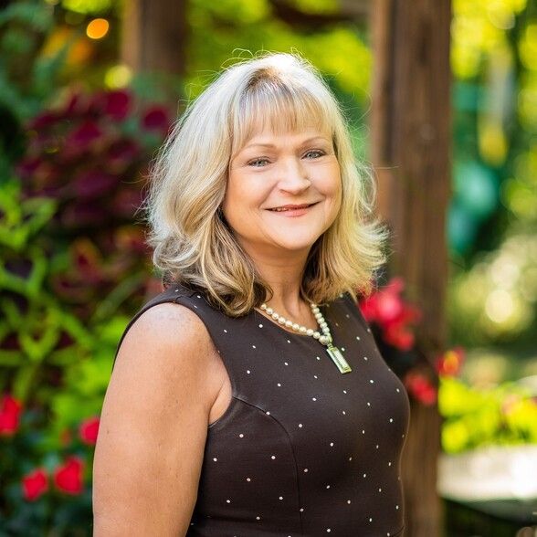 Land Listing Agent Photo