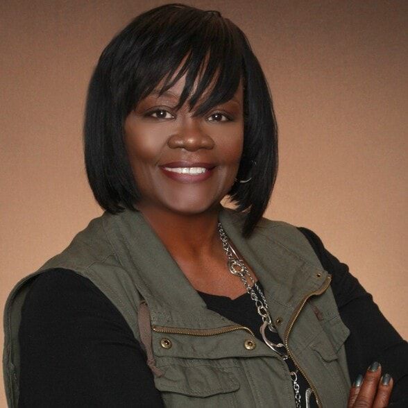 Land Listing Agent Photo