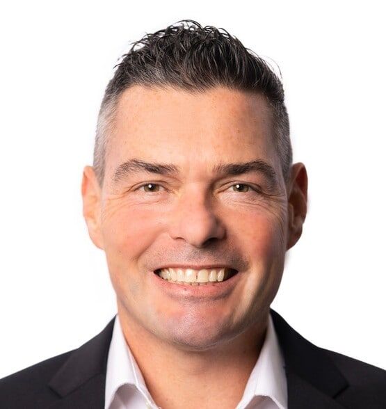 Land Listing Agent Photo