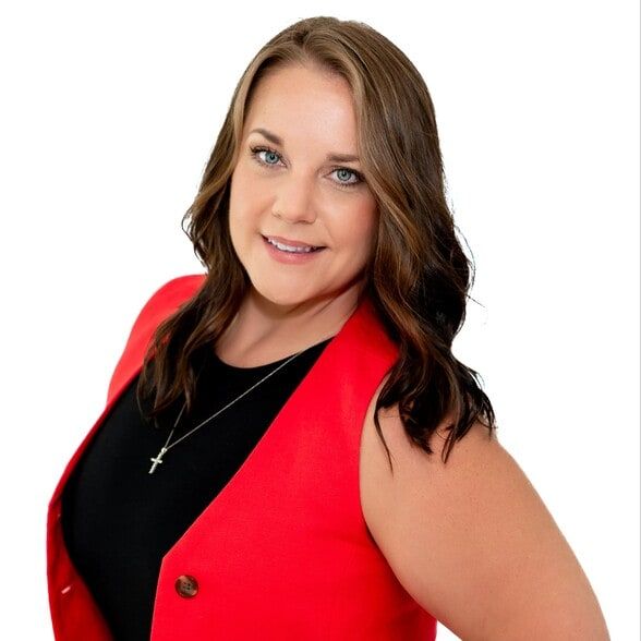 Land Listing Agent Photo