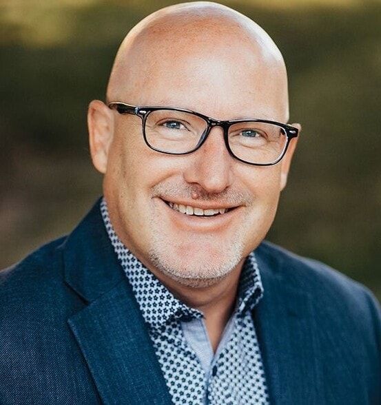 Land Listing Agent Photo