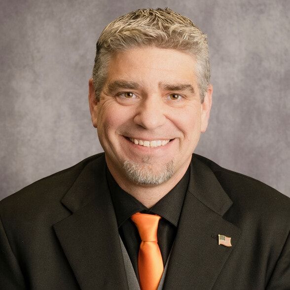 Land Listing Agent Photo