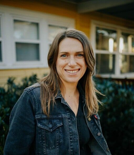 Land Listing Agent Photo