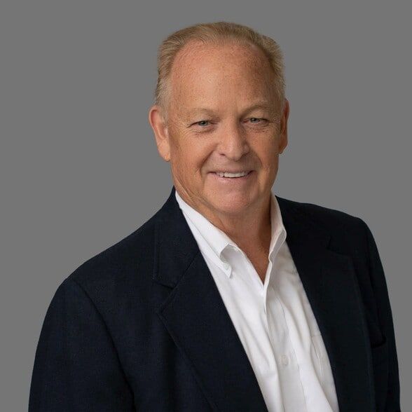 Land Listing Agent Photo