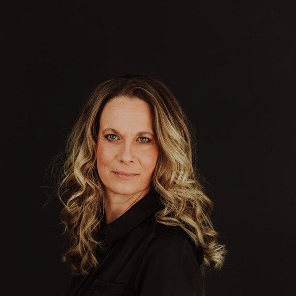 Land Listing Agent Photo