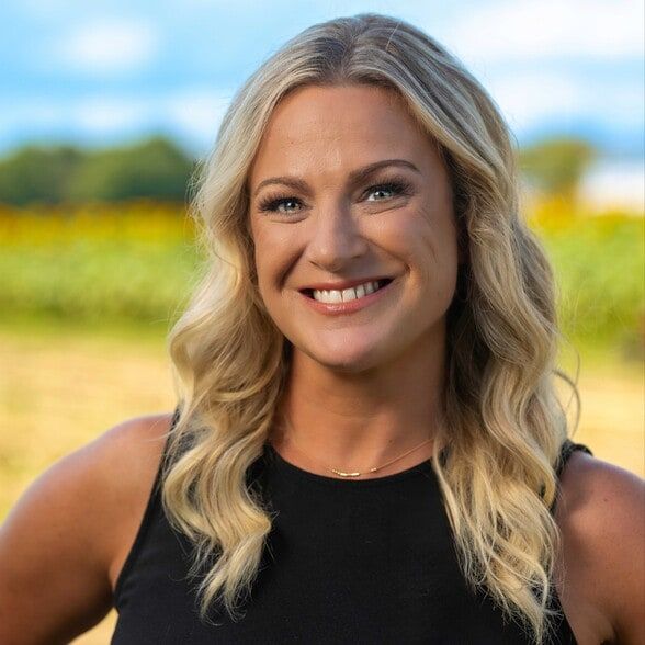 Land Listing Agent Photo