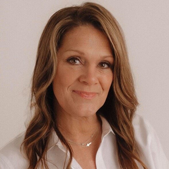 Land Listing Agent Photo