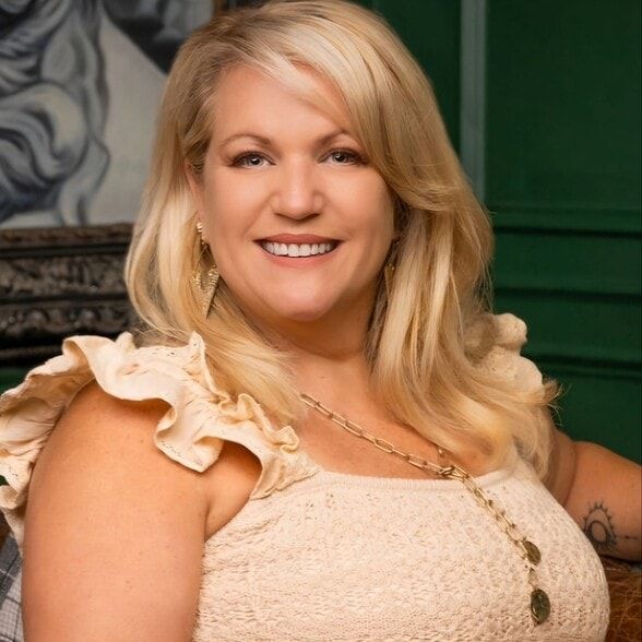 Land Listing Agent Photo