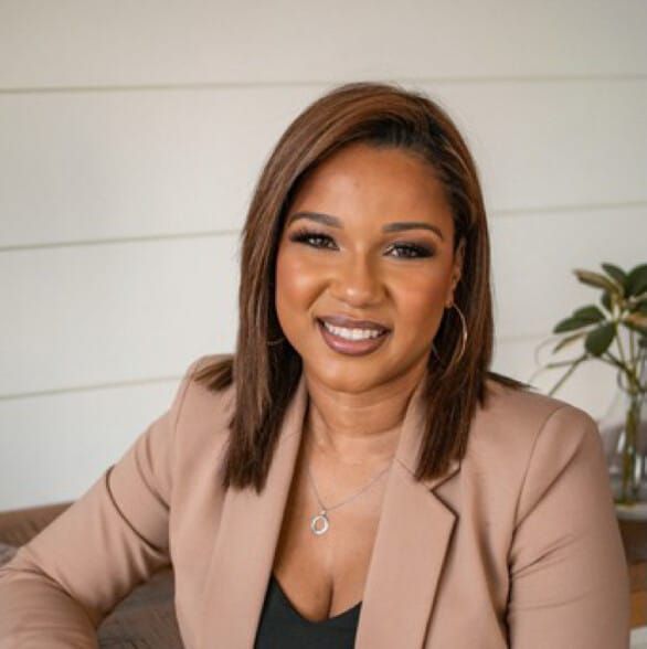 Land Listing Agent Photo