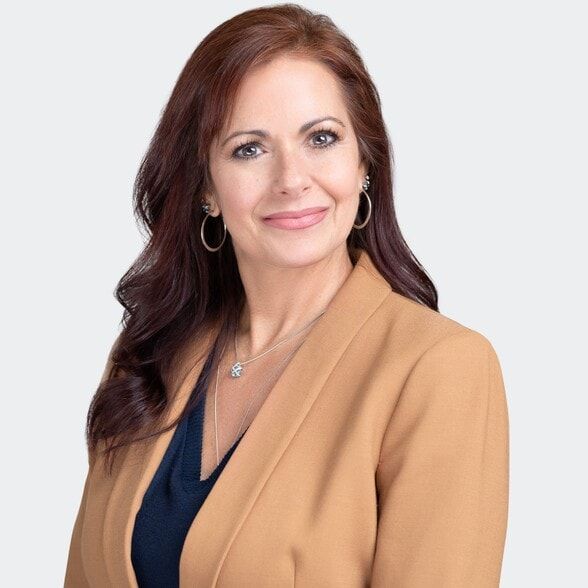 Land Listing Agent Photo