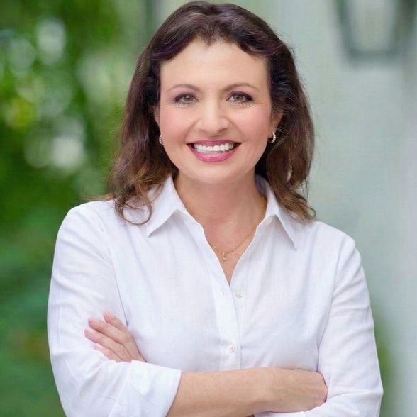 Land Listing Agent Photo