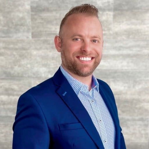 Land Listing Agent Photo