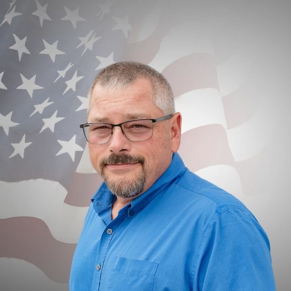 Land Listing Agent Photo