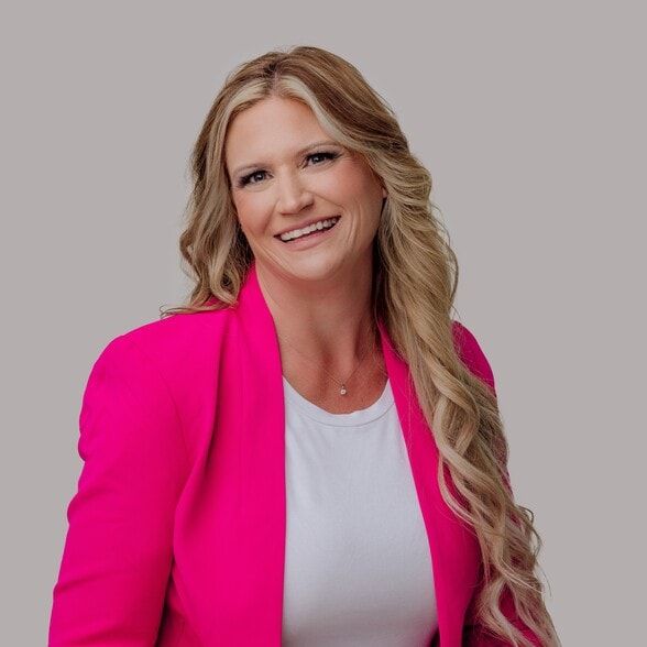 Land Listing Agent Photo