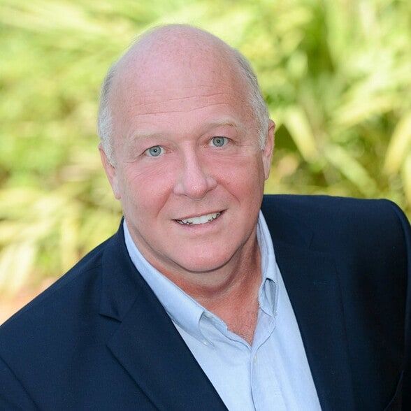 Land Listing Agent Photo