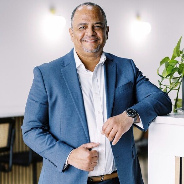 Land Listing Agent Photo