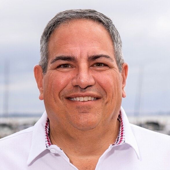 Land Listing Agent Photo