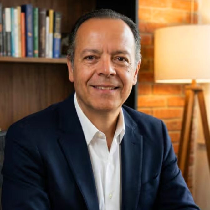 Land Listing Agent Photo