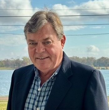 Land Listing Agent Photo