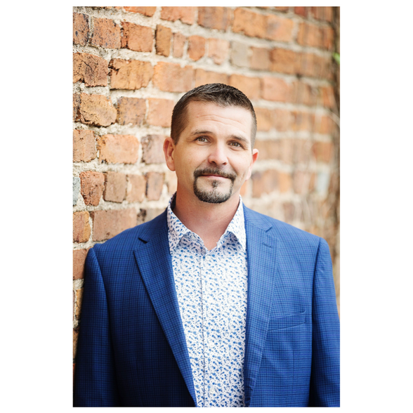 Land Listing Agent Photo