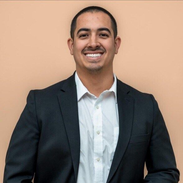 Land Listing Agent Photo