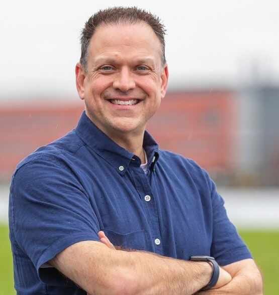 Land Listing Agent Photo