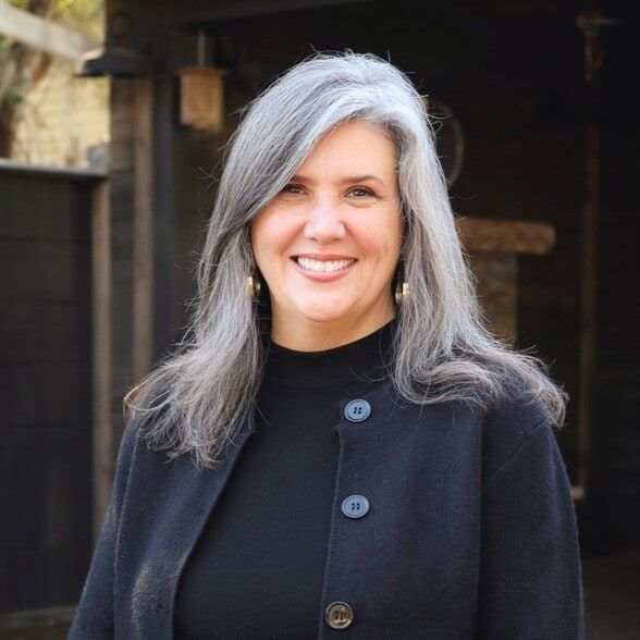 Land Listing Agent Photo